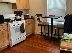 65 Pleasant St, Unit 1 in Cambridge, MA - Building Photo