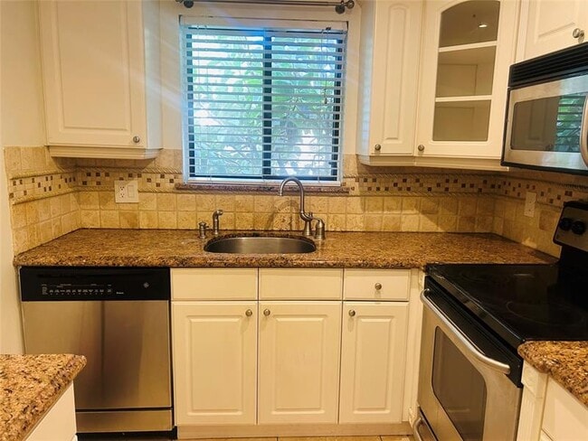 property at 1205 S Flagler Ave