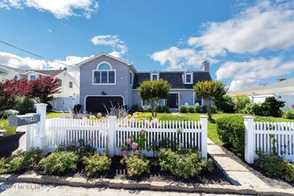 340 Bay Ln in Mantoloking, NJ - Building Photo - Building Photo