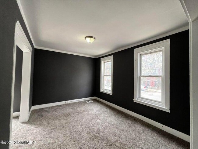 128 Dove St in Albany, NY - Building Photo - Building Photo