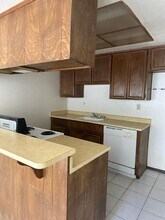 3327 Jayanne Way in Carmichael, CA - Building Photo - Building Photo