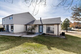 4578 W Pondview Dr in Littleton, CO - Building Photo