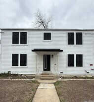 115 Carolina St in San Antonio, TX - Building Photo
