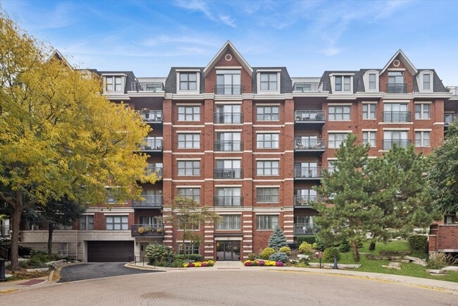 property at 255 E Liberty Dr