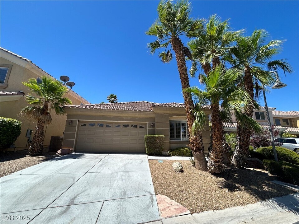23 Indian Run Way in Las Vegas, NV - Building Photo