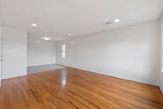 82 Tuers Ave in Jersey City, NJ - Building Photo - Building Photo