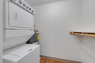Jefferson Place Apartments in Woodland, WA - Building Photo - Interior Photo