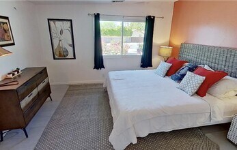 1950 N Magnolia Rd in Palm Springs, CA - Building Photo - Building Photo