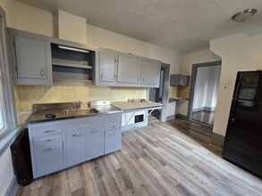 5865-5867-5867 Madison Ave in Export, PA - Building Photo - Building Photo