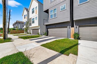 3315 Daphne St in Houston, TX - Foto de edificio - Building Photo