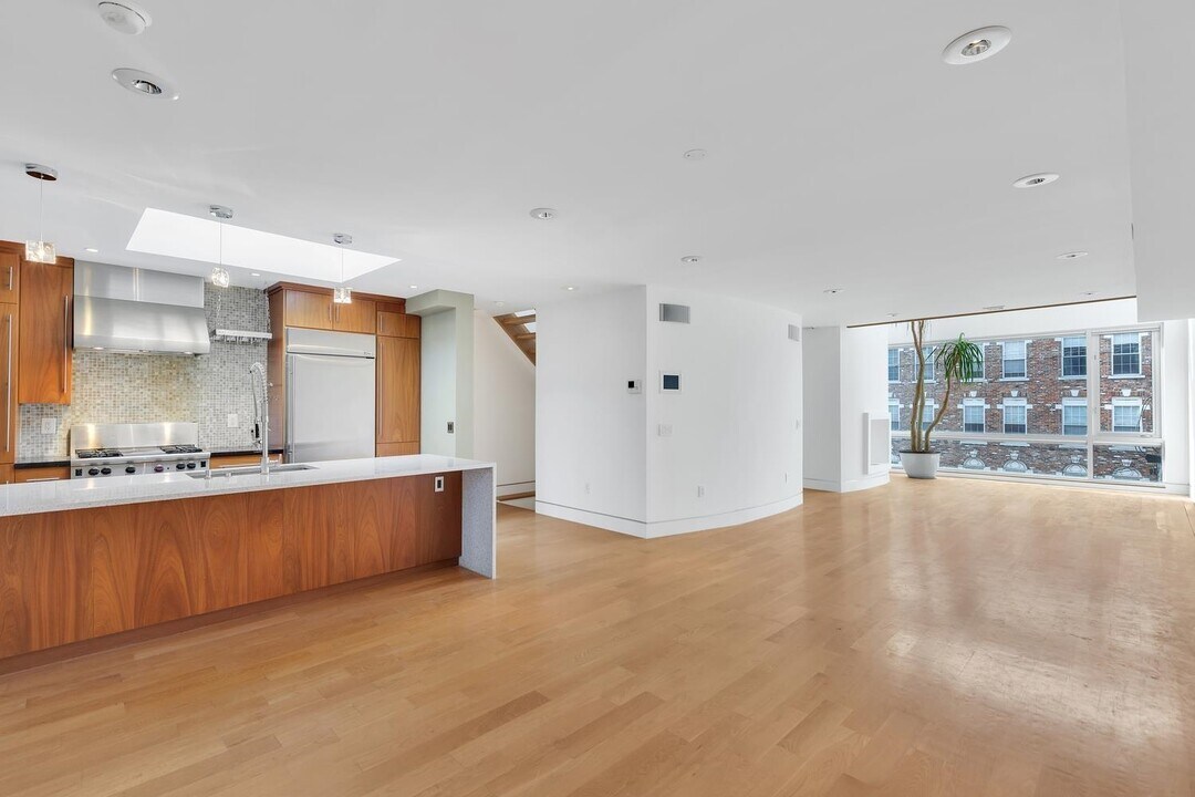 611 Monroe St in Hoboken, NJ - Building Photo