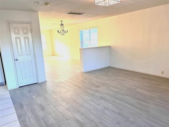 10219 Sugarbridge Trail