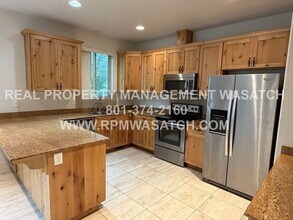 656 E Nikita Cv in Murray, UT - Building Photo - Building Photo