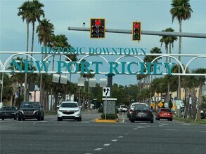 5111 Royal Palms Wy in New Port Richey, FL - Building Photo - Building Photo