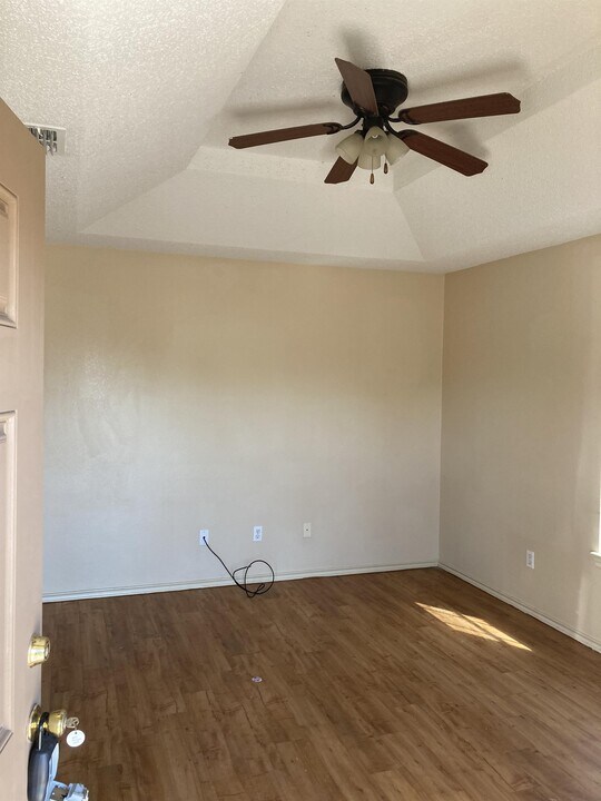 542 Amigos Ln in Mercedes, TX - Building Photo