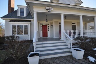 163 Taconic Rd in Manchester, VT - Foto de edificio - Building Photo