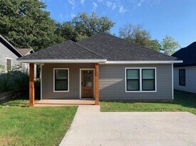 727 E Gandy St in Denison, TX - Building Photo