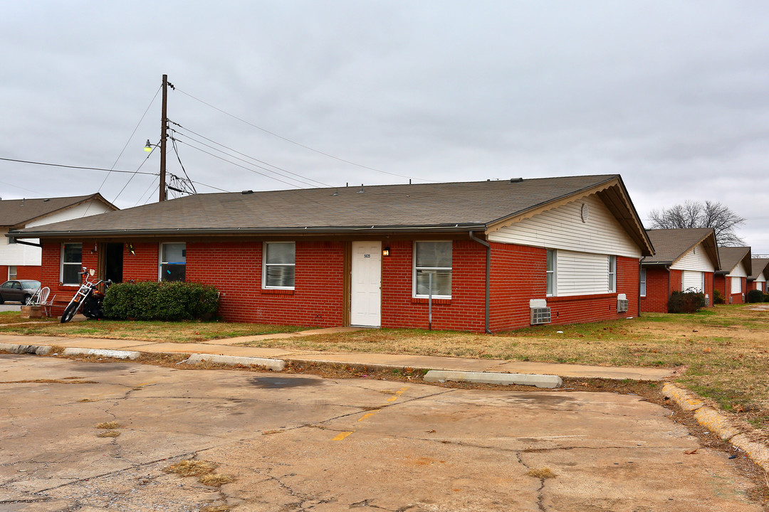 Hillcrest Apartments in Oklahoma City, OK - Foto de edificio