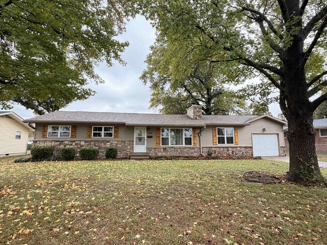 property at 740 E 33rd St