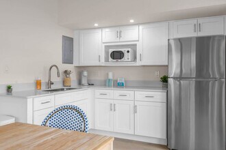 637 S Orlando Ave in Cocoa Beach, FL - Building Photo - Building Photo