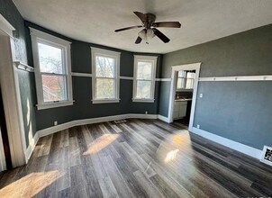 316 W F St in Belleville, IL - Foto de edificio - Building Photo