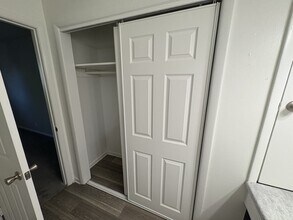 1005 Hickory Hill Ln in Nashville, TN - Building Photo - Building Photo