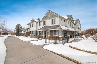 22645 E Ontario Dr in Aurora, CO - Building Photo - Building Photo