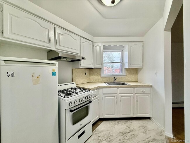 157-54-157-20 20th Rd in Queens, NY - Building Photo - Building Photo