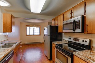Mayfair Court in Spokane, WA - Building Photo