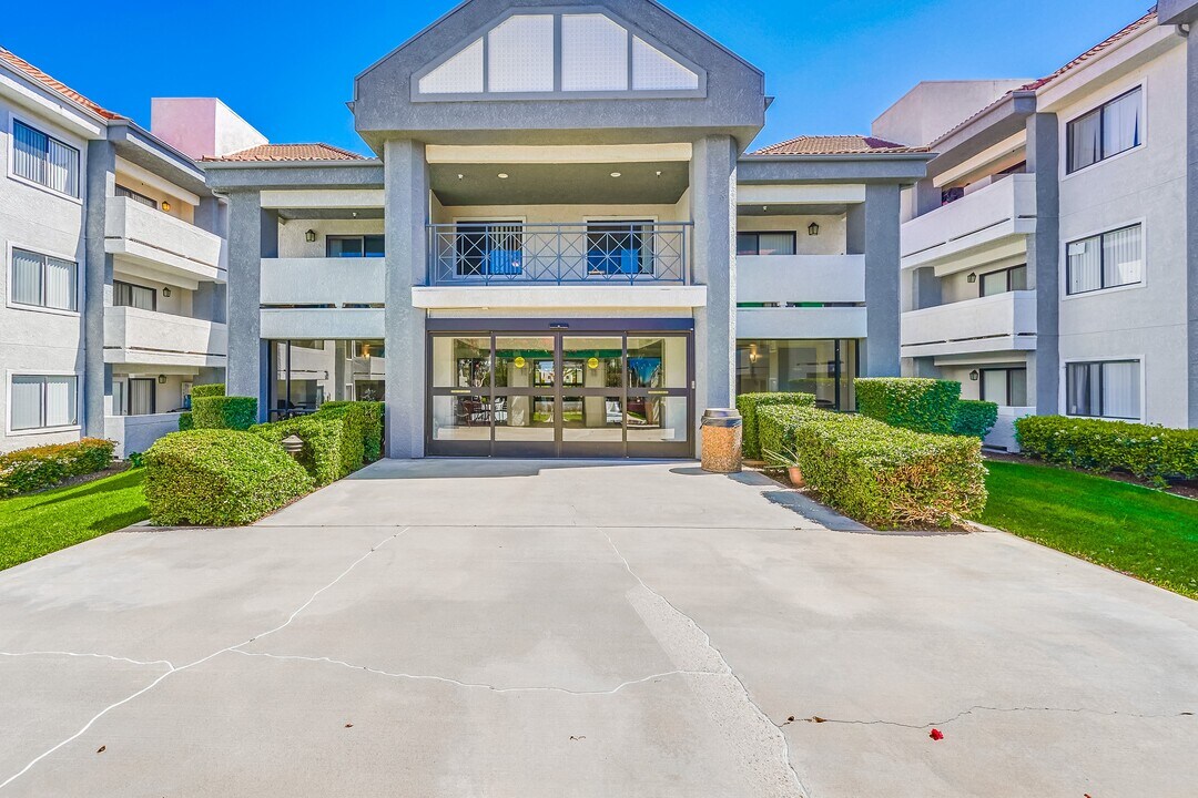 Casa Grande Senior Apartment Homes in Corona, CA - Building Photo