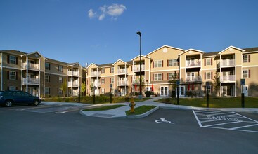 Kings And Queens Court Apartments Auburn Ny For Rent 5photos