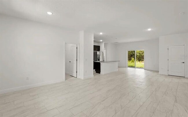 6926 N Elkcam Blvd in Citrus Springs, FL - Building Photo - Building Photo