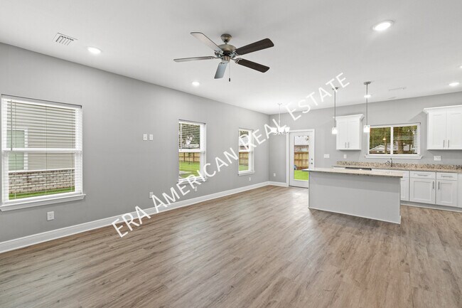 402 Walters Cir in Fort Walton Beach, FL - Building Photo - Building Photo