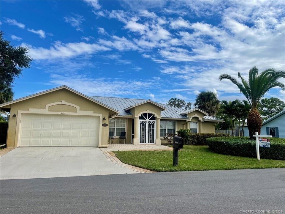 1397 SW 24th Ln in Palm City, FL - Building Photo