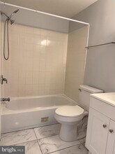 4303 Pembrook Village Dr in Alexandria, VA - Building Photo - Building Photo