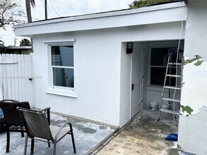 2226 Cody St in Hollywood, FL - Foto de edificio - Building Photo