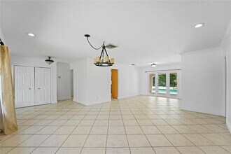 1120 E Tropical Way in Plantation, FL - Building Photo - Building Photo