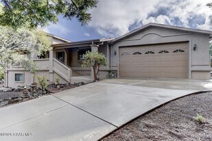 611 Heather Brook Cir in Prescott, AZ - Building Photo