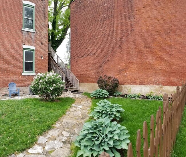 1916 S 10th St, Unit First Floor in St. Louis, MO - Foto de edificio - Building Photo