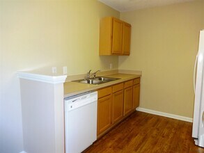 96 Blue Jasmine Ln in Summerville, SC - Building Photo - Building Photo