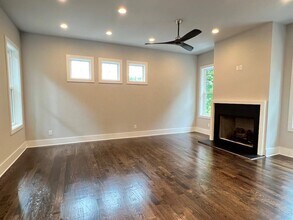 1819 Huntington Hills Ln NW in Atlanta, GA - Building Photo - Building Photo