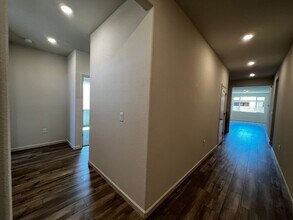 2035 Greenbriar Dr in Los Banos, CA - Building Photo - Building Photo