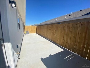 1621 W Smt Dr-Unit -3 in Pharr, TX - Building Photo - Building Photo