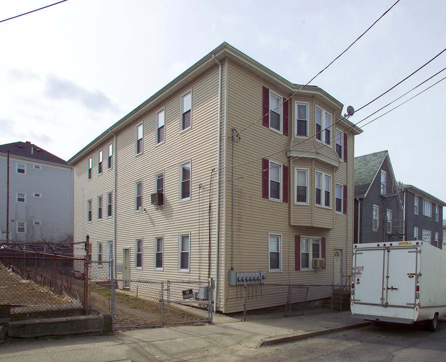 203 Hope St in Fall River, MA - Building Photo