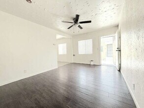 8510 San Pedro St in Los Angeles, CA - Building Photo - Building Photo