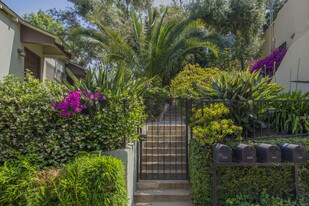 6122 Glen Tower St in Los Angeles, CA - Building Photo