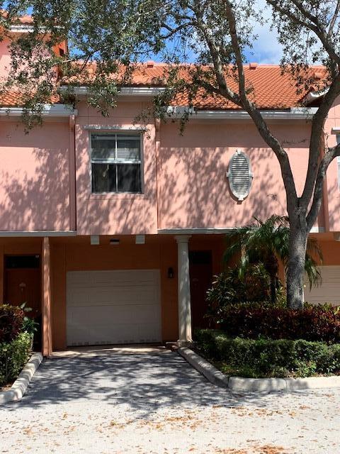 2058 Alta Meadows Ln in Delray Beach, FL - Foto de edificio - Building Photo