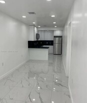 3161 NW 31st St in Miami, FL - Building Photo