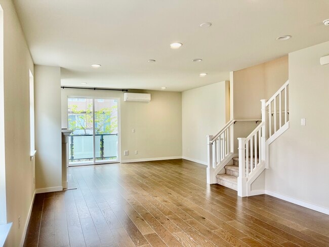 14647 36th Ct NE in Lake Forest Park, WA - Building Photo - Building Photo