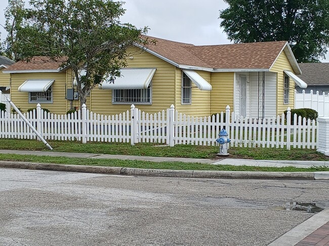property at 1510 25th St